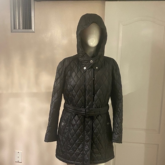 Burberry Black Quilted Hooded Puffer Jacket - Picture 3 of 13